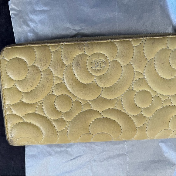 Chanel Camelia long wallet - Picture 3 of 15